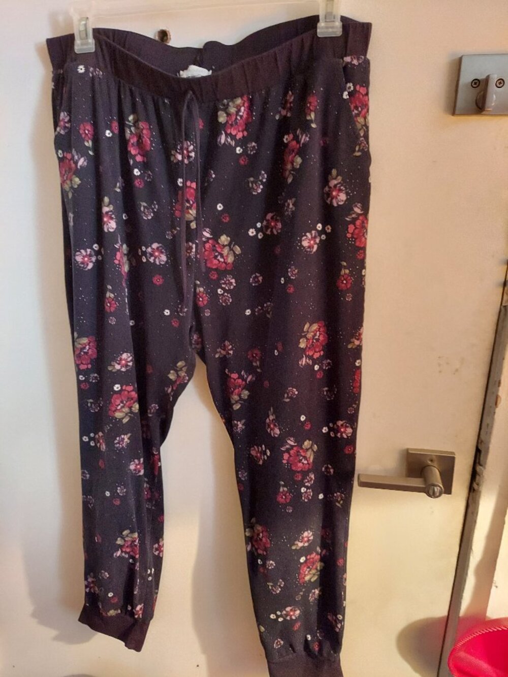 Shosho black floral exercise pants, size 36x30